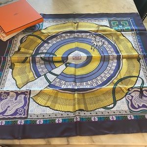 New Hermes scarf with box